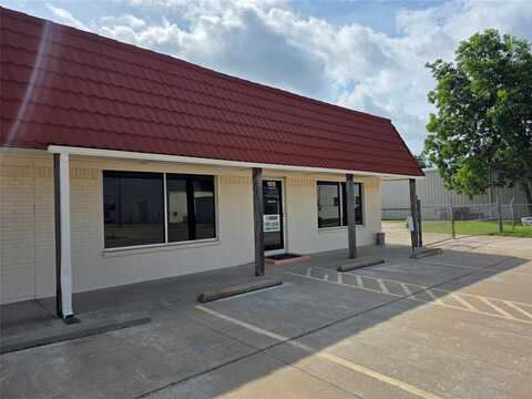 105 S Wilhite Street, Cleburne, TX 76031