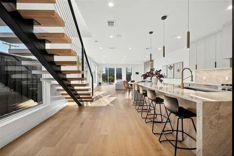 6529 Victoria, Dallas, TX 75209