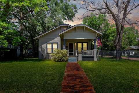 425 N Newsom Street, Mineola, TX 75773
