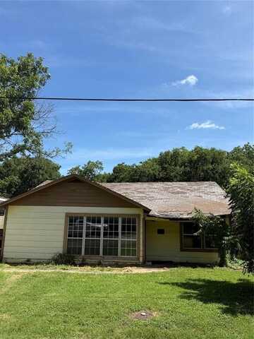 401 E Labadie Avenue, De Leon, TX 76444