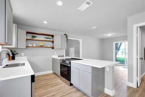 102 Dunn Street, Red Oak, TX 75154