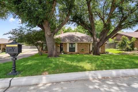 1710 Westcrest Court, Grand Prairie, TX 75050