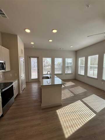 3751 Central Expressway, McKinney, TX 75070