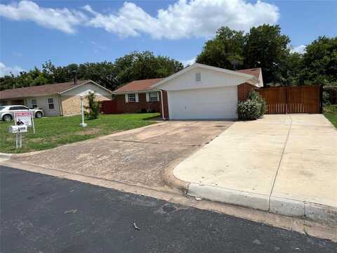 6400 Carousel Drive, Watauga, TX 76148