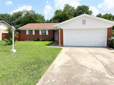 6400 Carousel Drive, Watauga, TX 76148