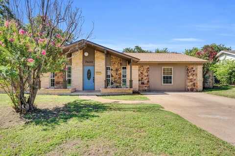 7432 Beckwood Drive, Fort Worth, TX 76112