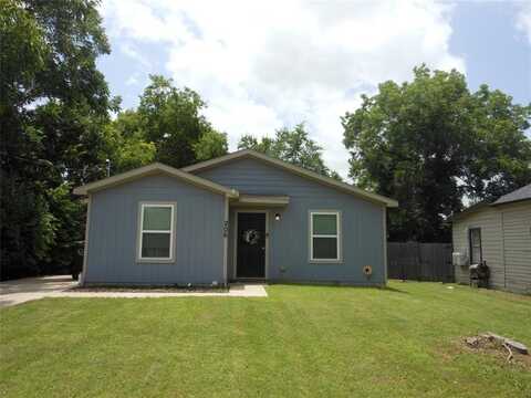 206 Royal Street, Cleburne, TX 76031