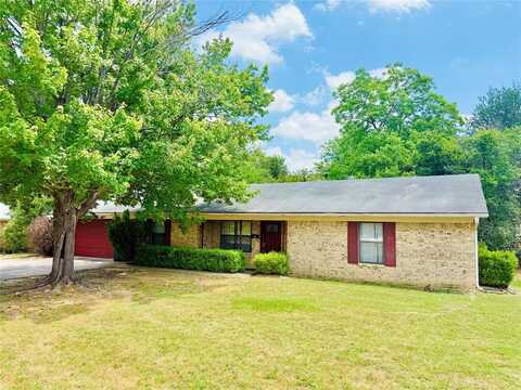 380 NE 32nd Street, Paris, TX 75460