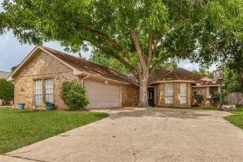 712 Arbor Creek Drive, DeSoto, TX 75115