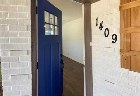1409 Munn Drive, Ennis, TX 75119