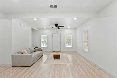 4166 Gladewater Road, Dallas, TX 75216