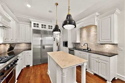 3715 Congress Avenue, Dallas, TX 75219