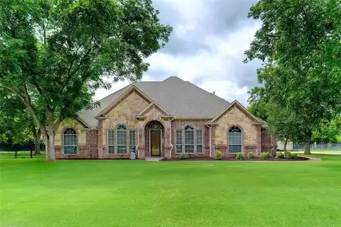 613 W Aurora Vista Trail, Aurora, TX 76078