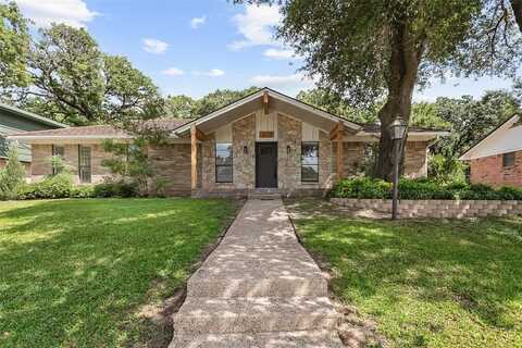 212 Timberlake Drive, Azle, TX 76020