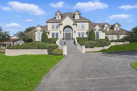 6800 Oak Hill Drive, Fort Worth, TX 76132
