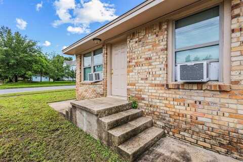 701 W Hull Street, Denison, TX 75020