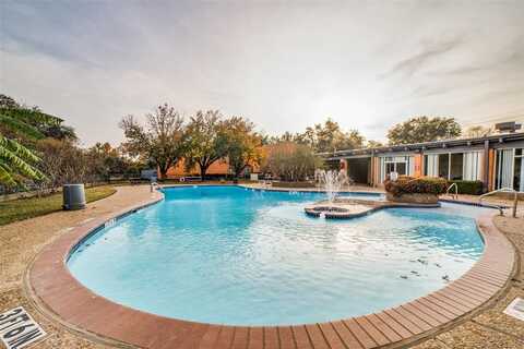 570 E Avenue J, Grand Prairie, TX 75050