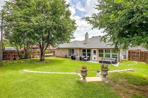 705 Tracy Drive, Azle, TX 76020