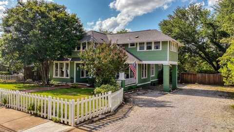 305 E Lee Avenue, Weatherford, TX 76086