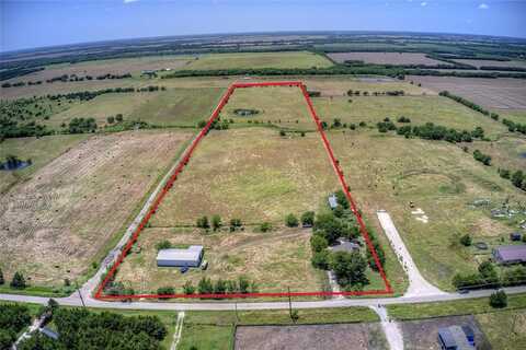 718 County Road 1063, Greenville, TX 75401