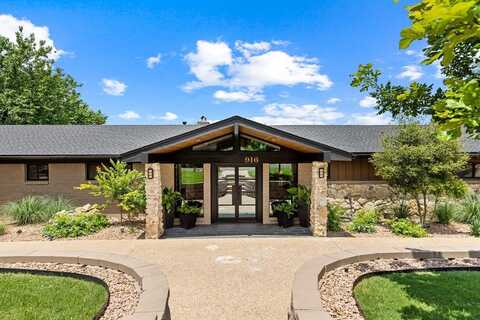 916 Wooded Crest Drive, Woodway, TX 76712