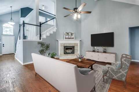 5013 Marineway Drive, Fort Worth, TX 76135