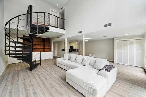 3300 Yorktown Street, Houston, TX 77056