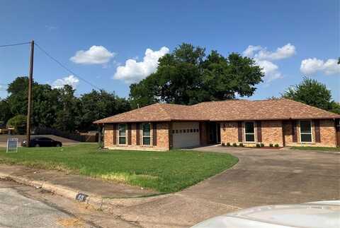 828 N Young Boulevard, DeSoto, TX 75115