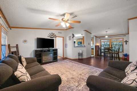 1353 Vinewood Drive, Mansfield, TX 76063