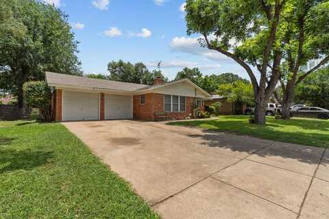 1021 Blue Lake Drive, Fort Worth, TX 76103