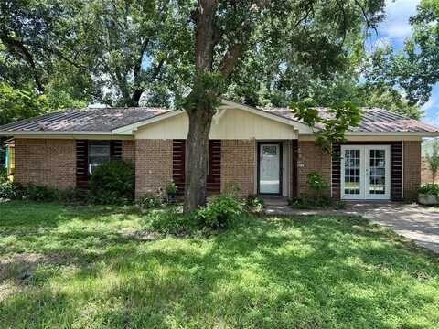 405 Erwin Street, Edgewood, TX 75117