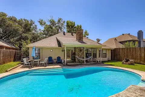 6116 Kingswood Drive, Arlington, TX 76001