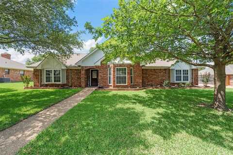 1221 Walden Street, Hewitt, TX 76643
