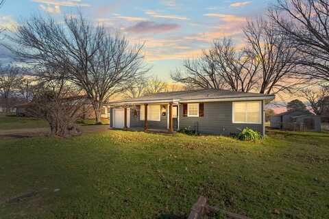 832 N Main Street, Springtown, TX 76082
