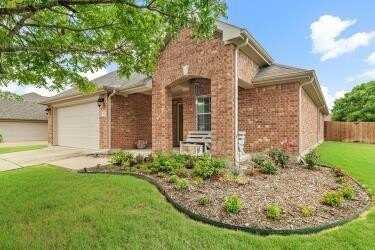 202 Lawson Farms Drive, Midlothian, TX 76065