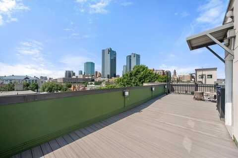 612 Skyline Bluff Drive, Fort Worth, TX 76102