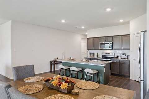 709 Fueller Drive, Aubrey, TX 76227