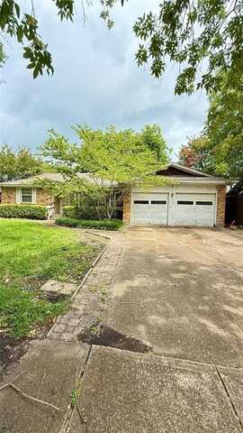 8423 Sweetwater Drive, Dallas, TX 75228