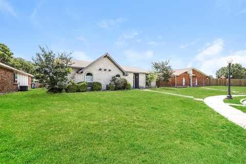 8910 MIAMI Drive, Rowlett, TX 75088