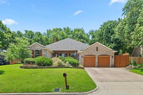 628 Merrill Drive, Bedford, TX 76022