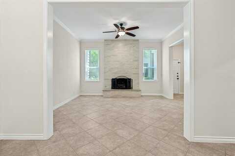 1101 N Locust Street, Denton, TX 76201