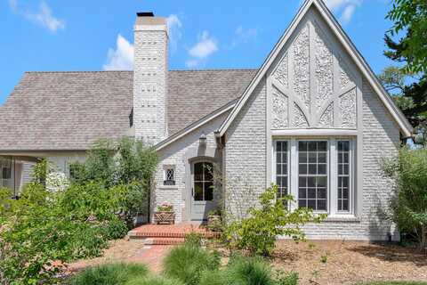 2215 S HUGHES Street, Amarillo, TX 79109