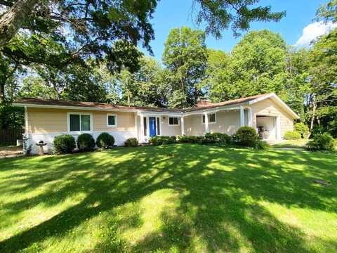 76 Mulligan Rd, Athens, OH 45701
