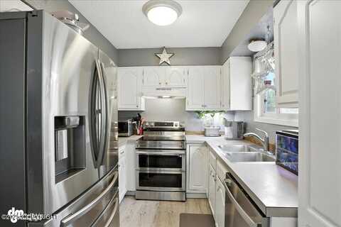 6260 Newt Drive, Anchorage, AK 99507