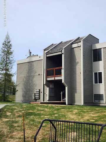 4620 Reka Drive, Anchorage, AK 99508