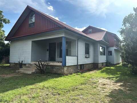 911 F Street, Snyder, OK 73566