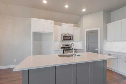 1300 Colonial Avenue, Tuttle, OK 73089