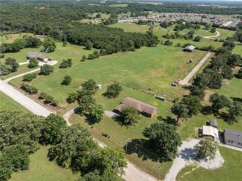 19161 Old Springtown RD, Gentry, AR 72734