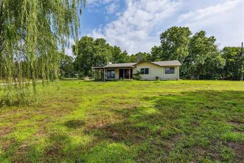 218 S 3rd Street, Kendrick, OK 74079