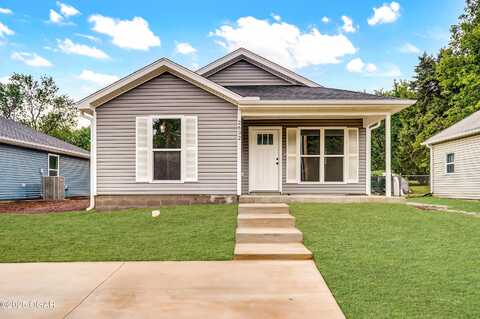 2632 E 4th Street, Joplin, MO 64801